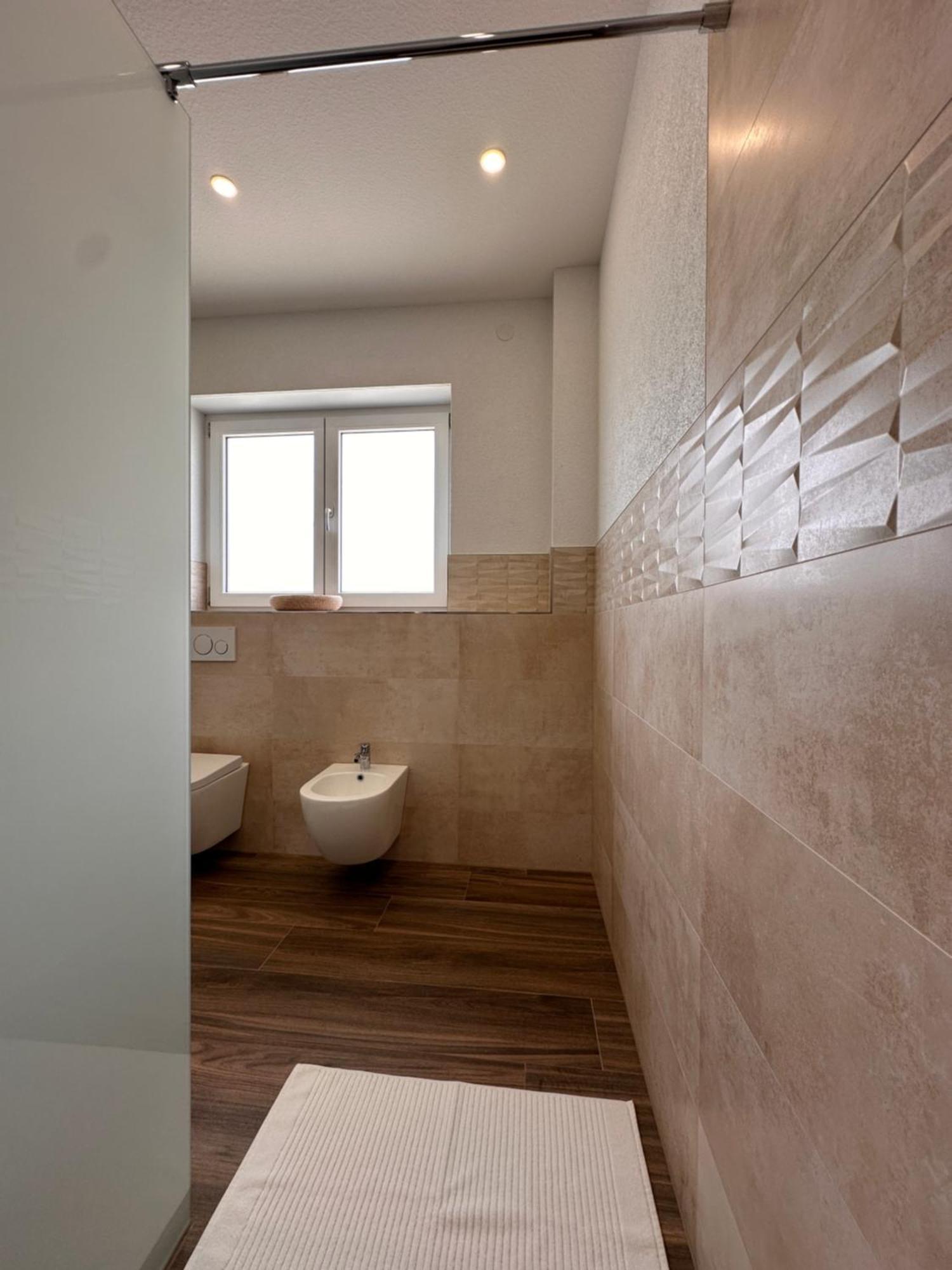 Amao-Obsidian I 120Qm I Elegantes Business- & Familienapartment I 3 Schlafzimmer I Kingsize Betten Шванау Екстериор снимка