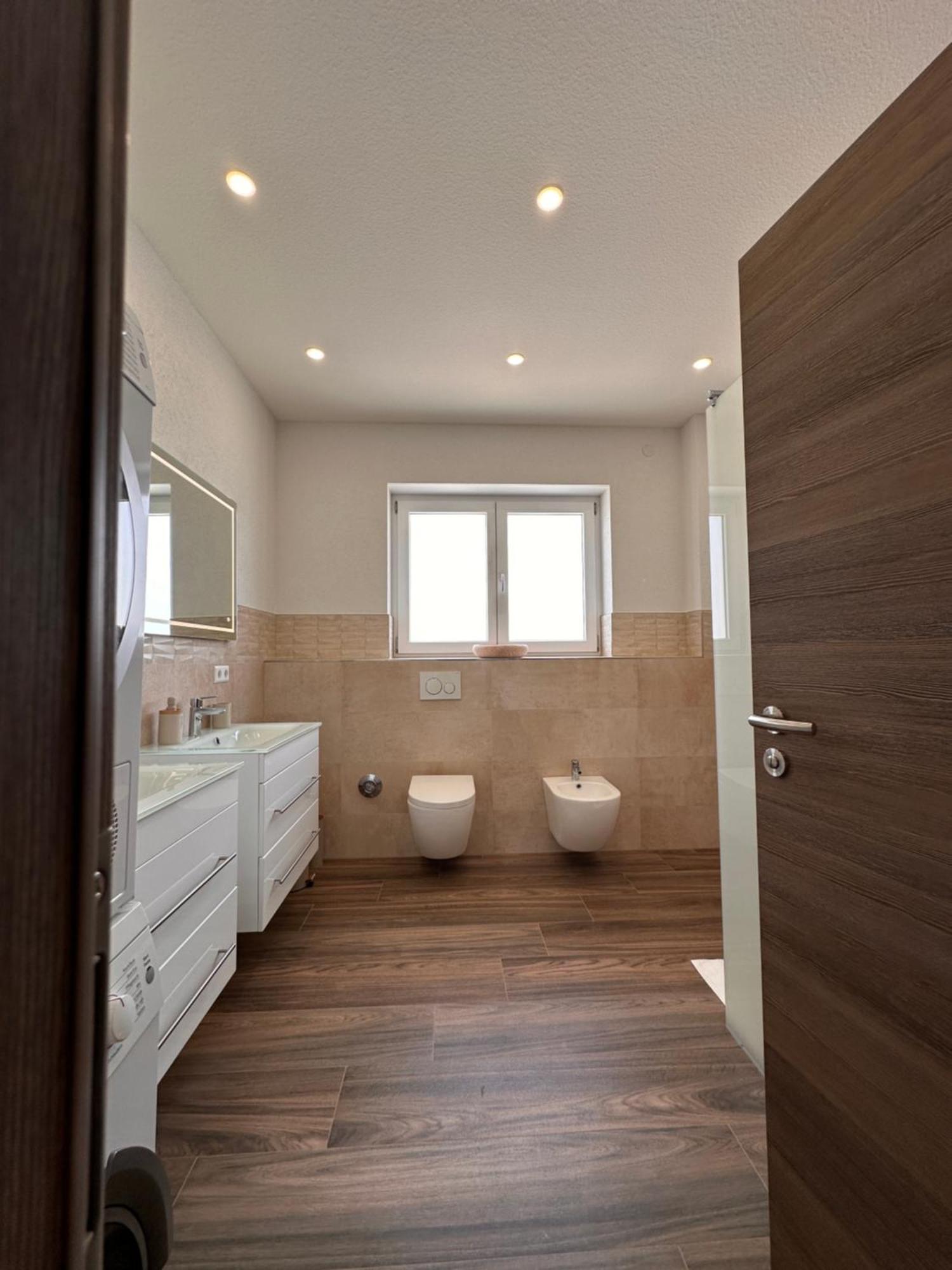 Amao-Obsidian I 120Qm I Elegantes Business- & Familienapartment I 3 Schlafzimmer I Kingsize Betten Шванау Екстериор снимка