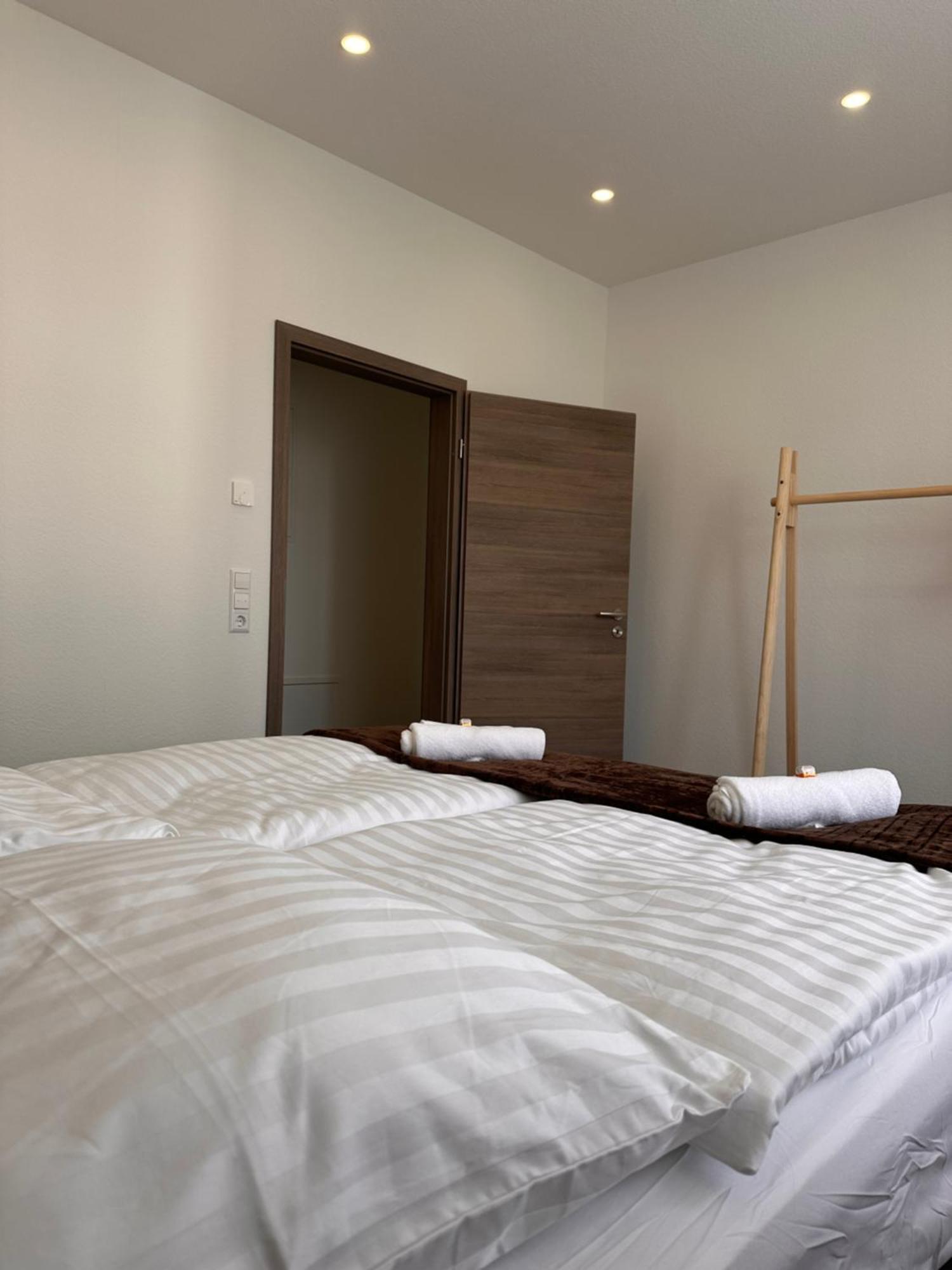 Amao-Obsidian I 120Qm I Elegantes Business- & Familienapartment I 3 Schlafzimmer I Kingsize Betten Шванау Екстериор снимка