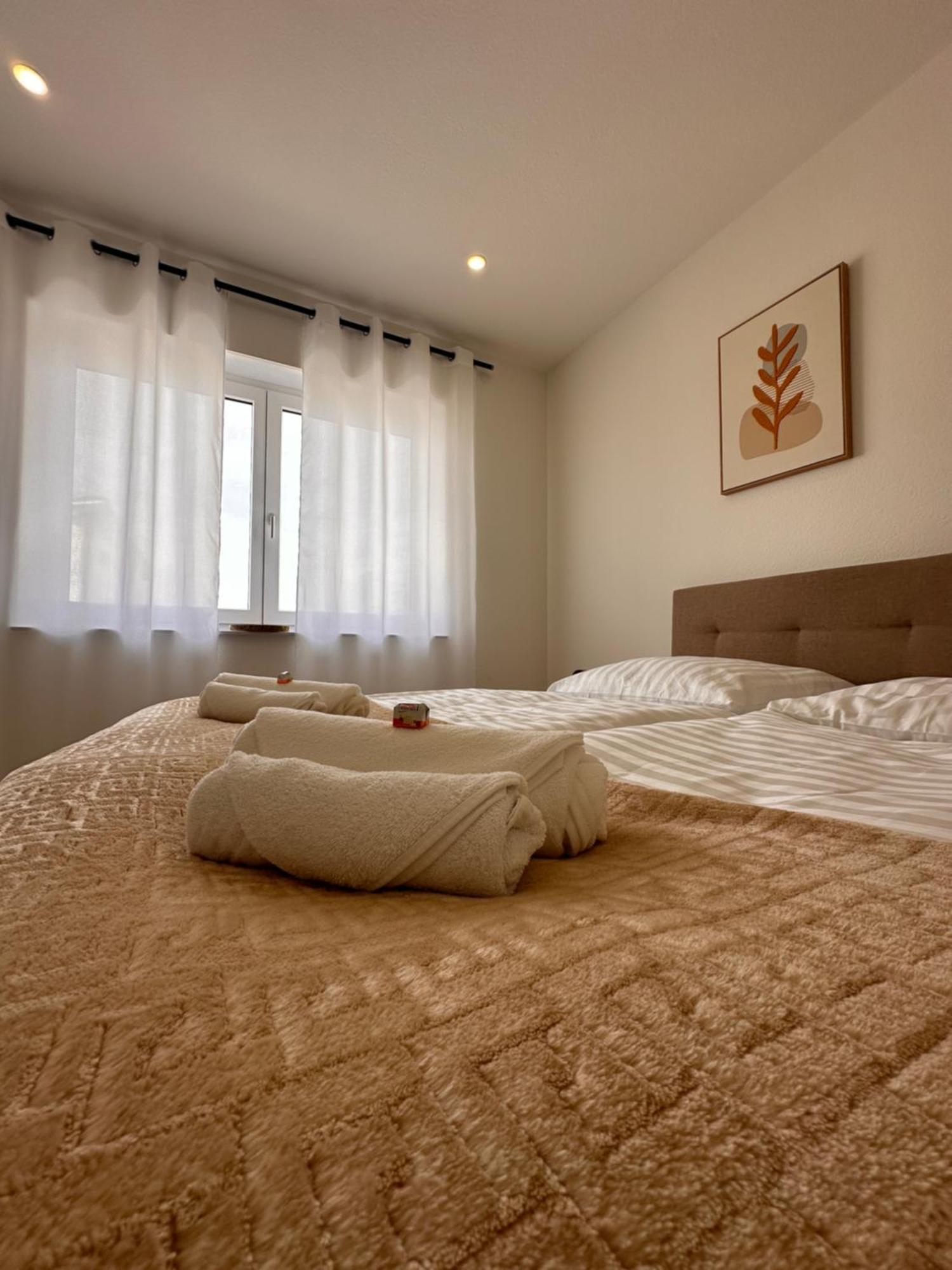 Amao-Obsidian I 120Qm I Elegantes Business- & Familienapartment I 3 Schlafzimmer I Kingsize Betten Шванау Екстериор снимка