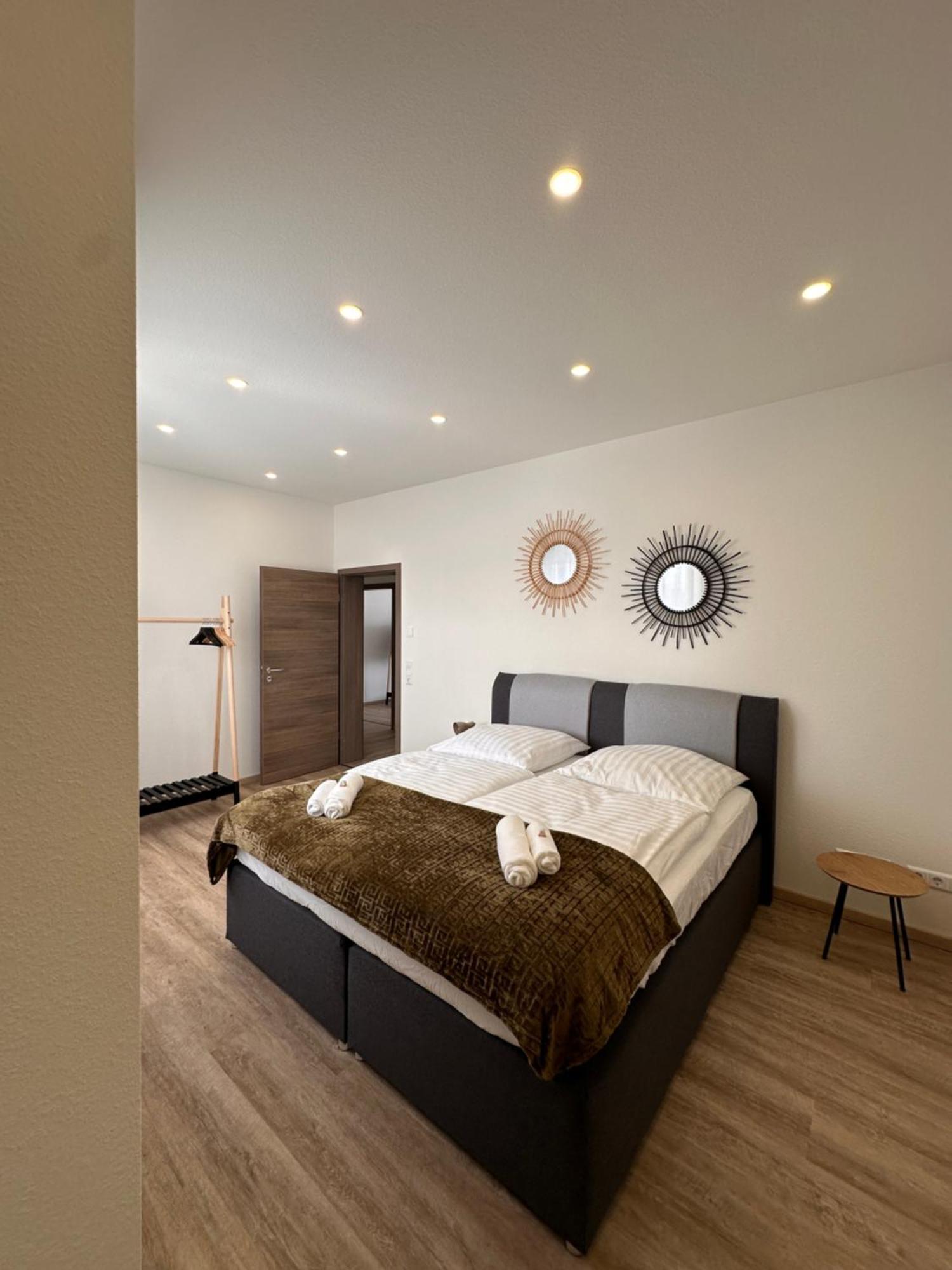 Amao-Obsidian I 120Qm I Elegantes Business- & Familienapartment I 3 Schlafzimmer I Kingsize Betten Шванау Екстериор снимка